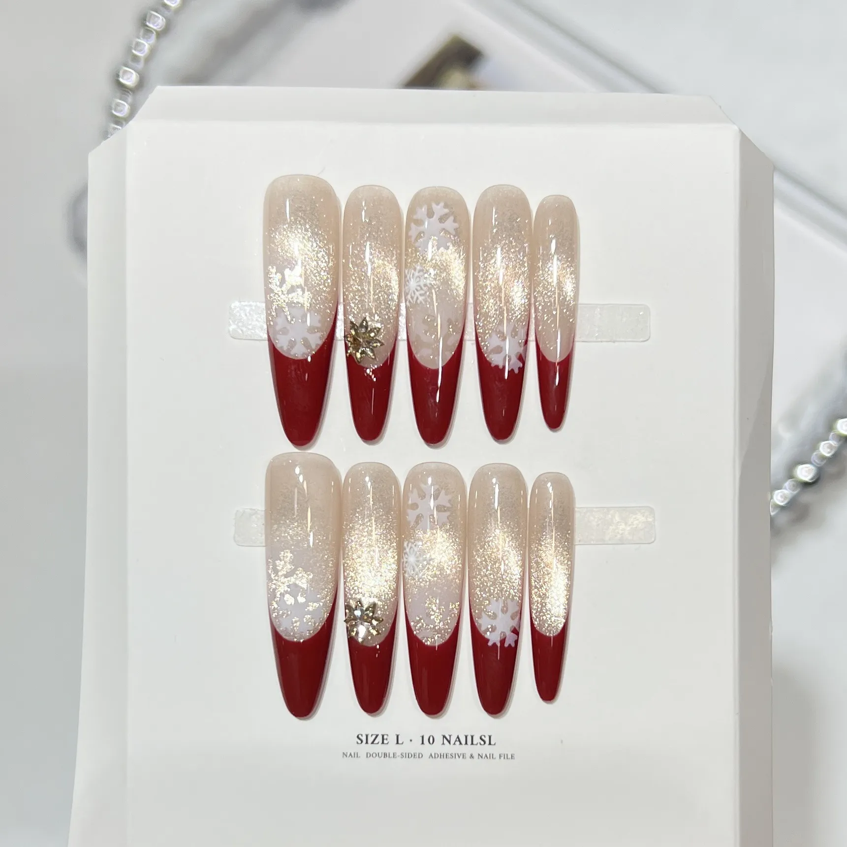 霜筠气质红色氛围感新年美甲纯手工穿戴甲猫眼雪花蝴蝶结指甲贴片,彩妆/香水/美妆工具,穿戴甲/甲片,淘宝优惠券,粉丝福利购,淘宝优惠卷