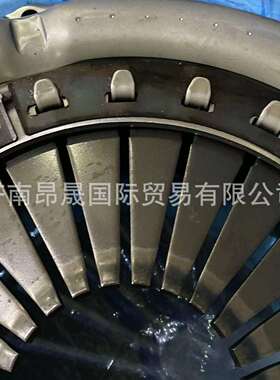 重汽HOWOT7H汕德卡C7H配件出口WG9921161501离合器压盘总成