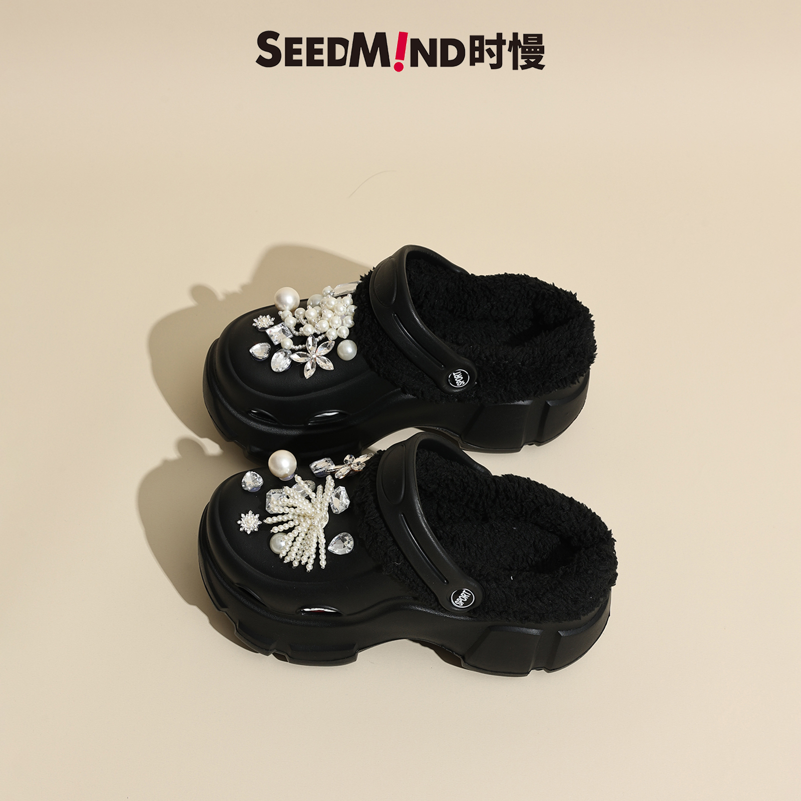 时慢冬季加绒洞洞鞋可拆卸女厚底2025新款外穿增高珍珠花朵棉拖鞋