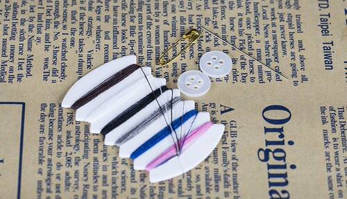 Hot20 set Mini Portable Sewing Kit Needle Thread Button Pin