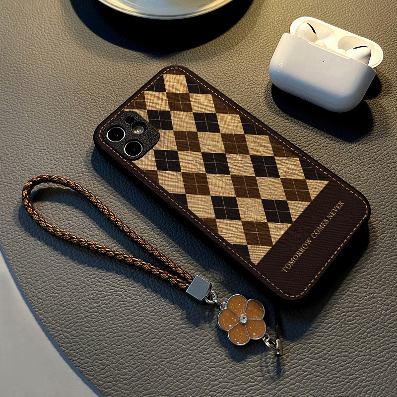 棋盘格皮纹适用苹果13/12promax手机壳iPhone15保护套硅胶小众16奢华挂手绳14pro镜头全包XS/Xsmax防摔网红17