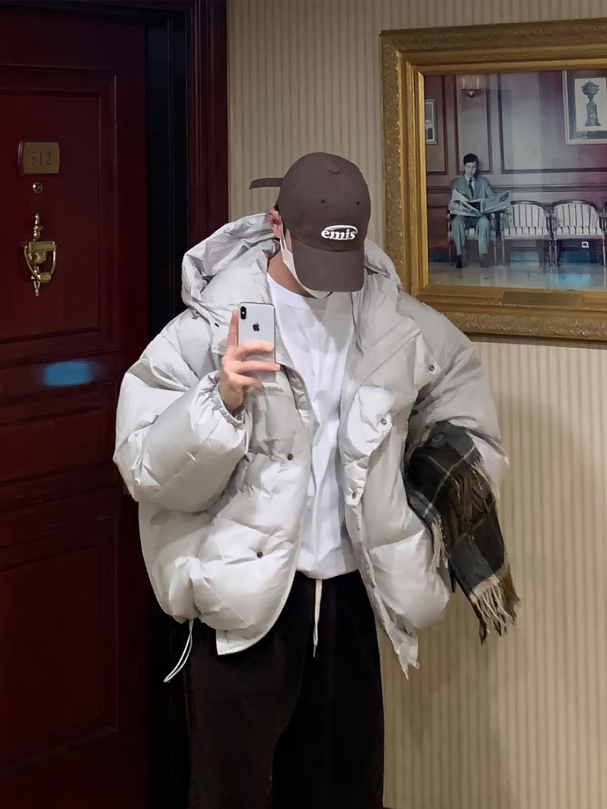 WHITE AND GRAY HOODED THICKENED LOOSE BREAD COTTON JACKET MENS AUTUMN AND WINTER NEW TREND SIMPLE SHORT COTTON JACKET