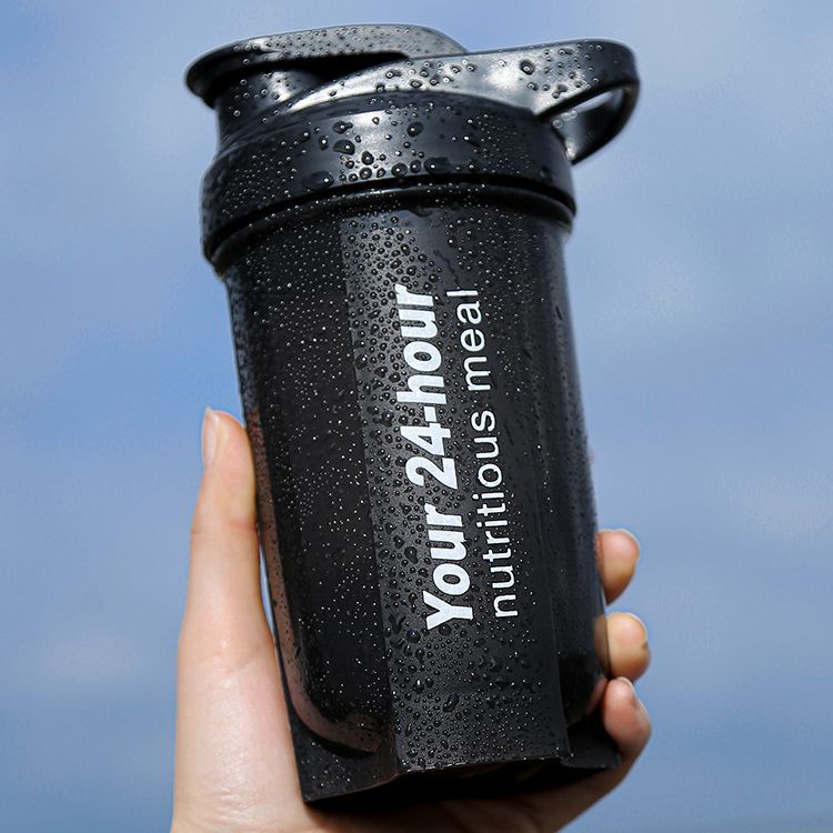 男摇摇杯女蛋白粉代餐奶昔搅拌杯健身运动便携水杯刻度搅拌球设计