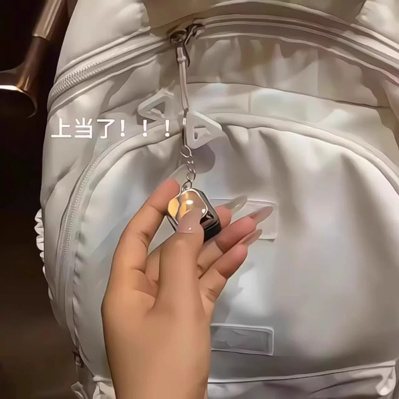 整蛊电人触电键盘按键钥匙扣