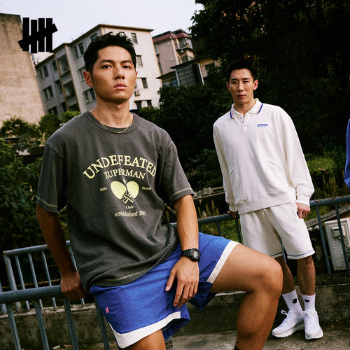 【下架】UNDEFEATEDX XUPERMAN联名五条杠中性宽松落肩短袖T恤