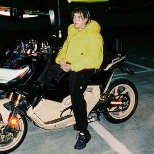 羽绒服 防泼水口袋连帽短款 UNDEFEATED五条杠官方秋季 新品