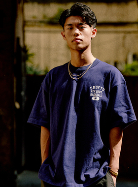 UNDEFEATED五条杠春季新品字母LOGO潮流美式复古落肩宽松短袖T恤