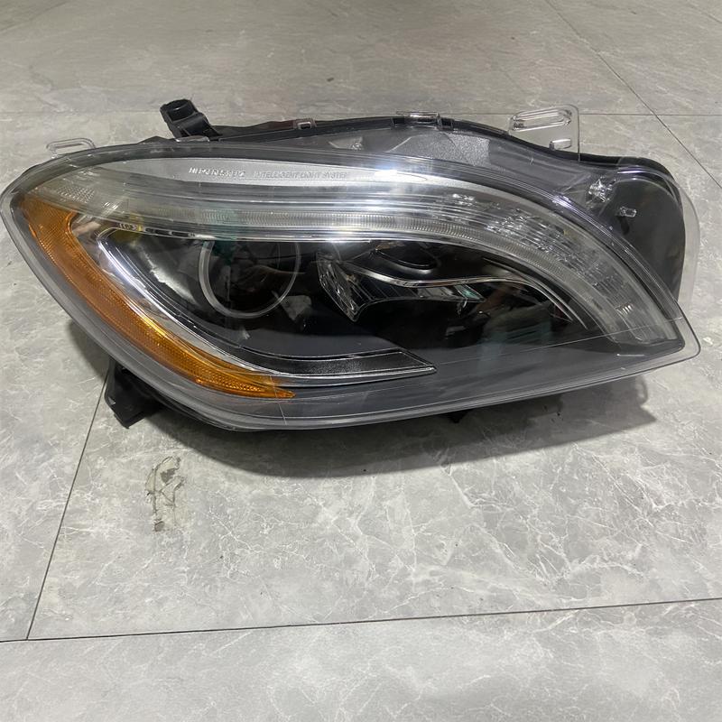 适用于奔驰ML350大灯总成