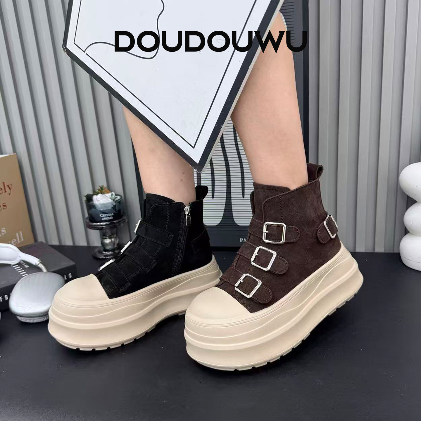 豆豆屋厚底短靴女加绒2025冬季新款韩版潮一脚蹬百搭松糕马丁靴女