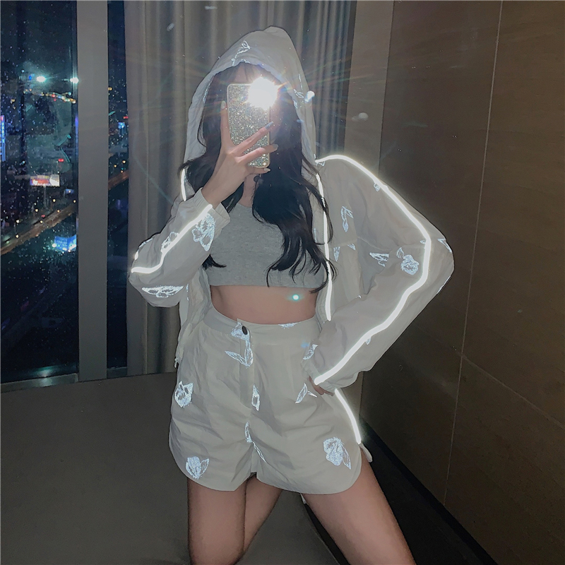 网红炸街休闲套装女小个子秋装2021年新款反光防晒运动短裤两件套