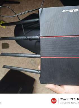 议价华硕RT-AX56UV2路由器.成色如图.带充电适用