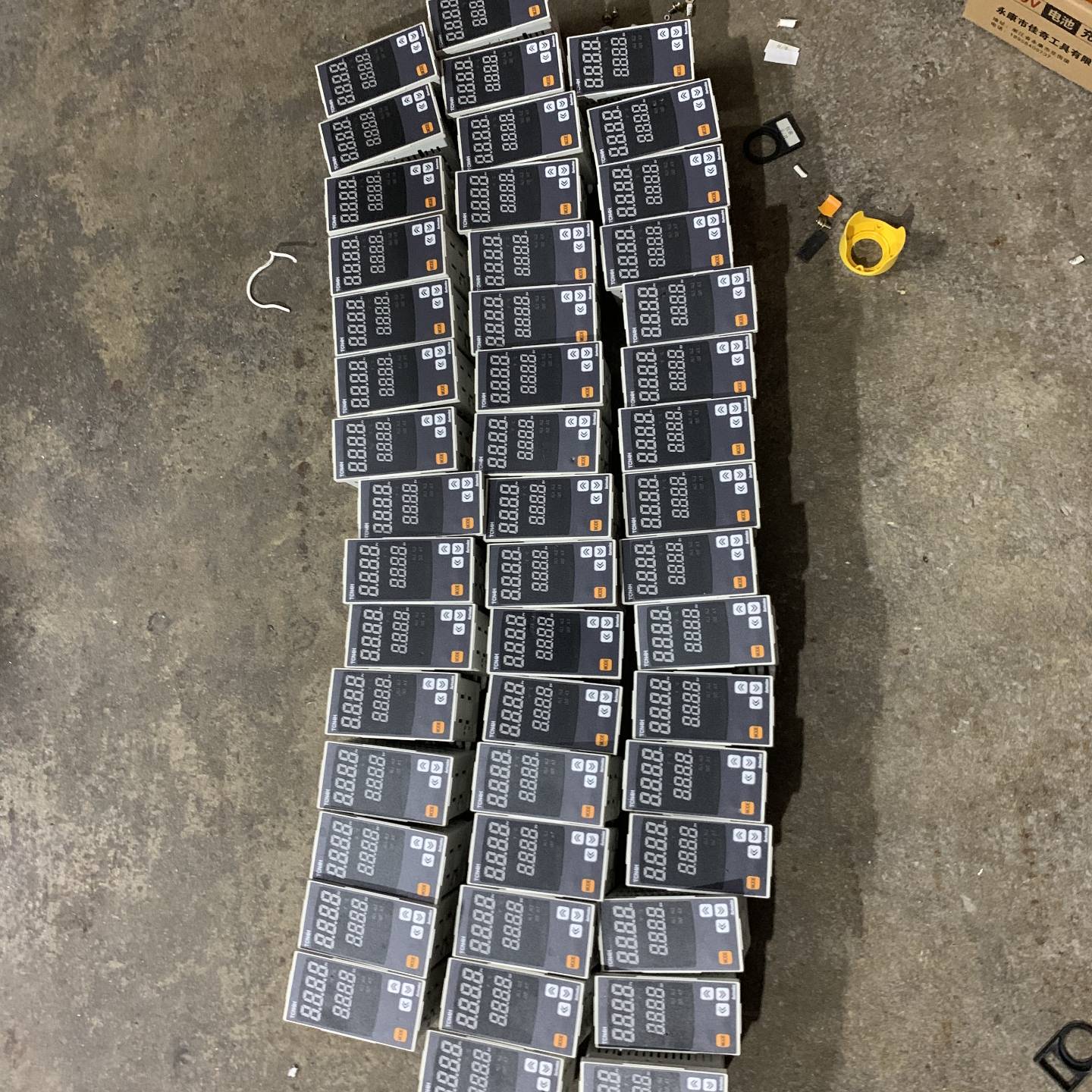 议价智能PID温度控制器TCN4H-24R双数显温控适用