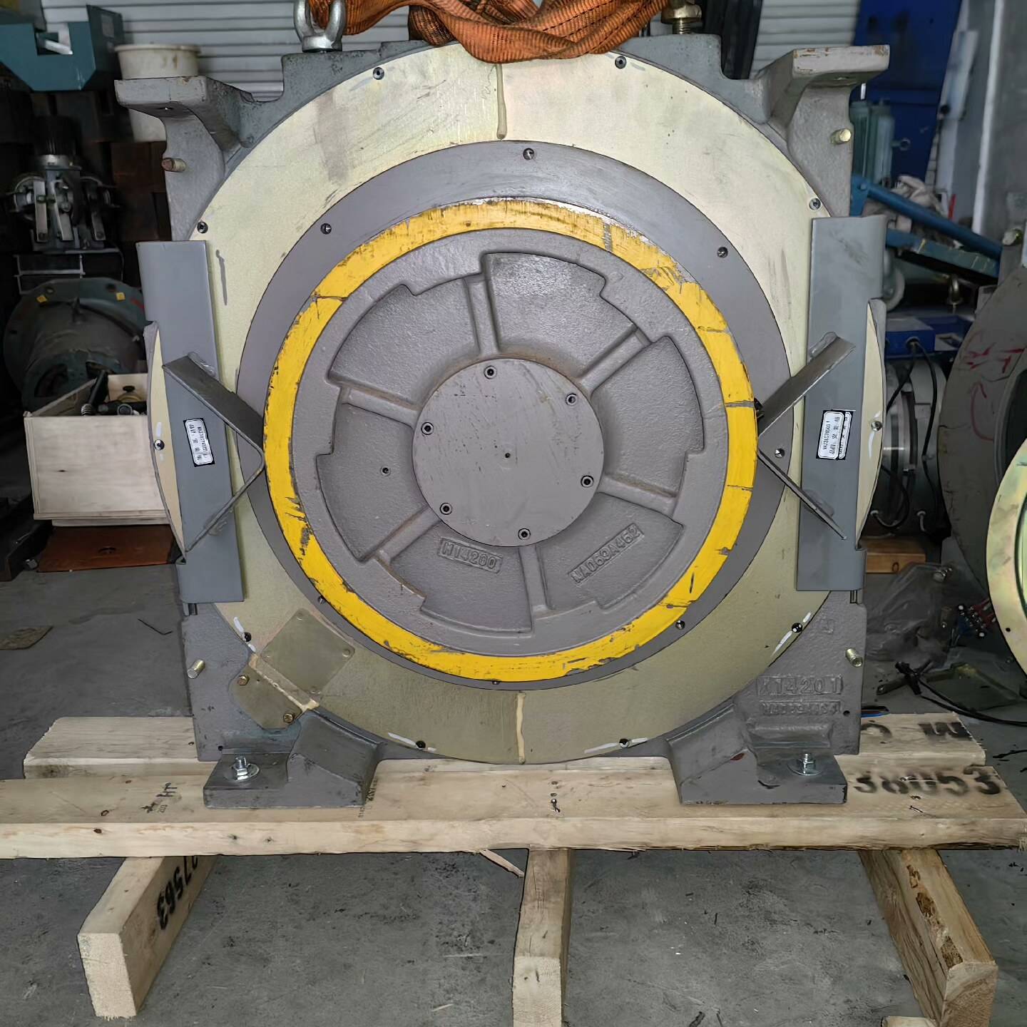 议价无机房电梯曳引机PMF011S-E   11KW实价适用