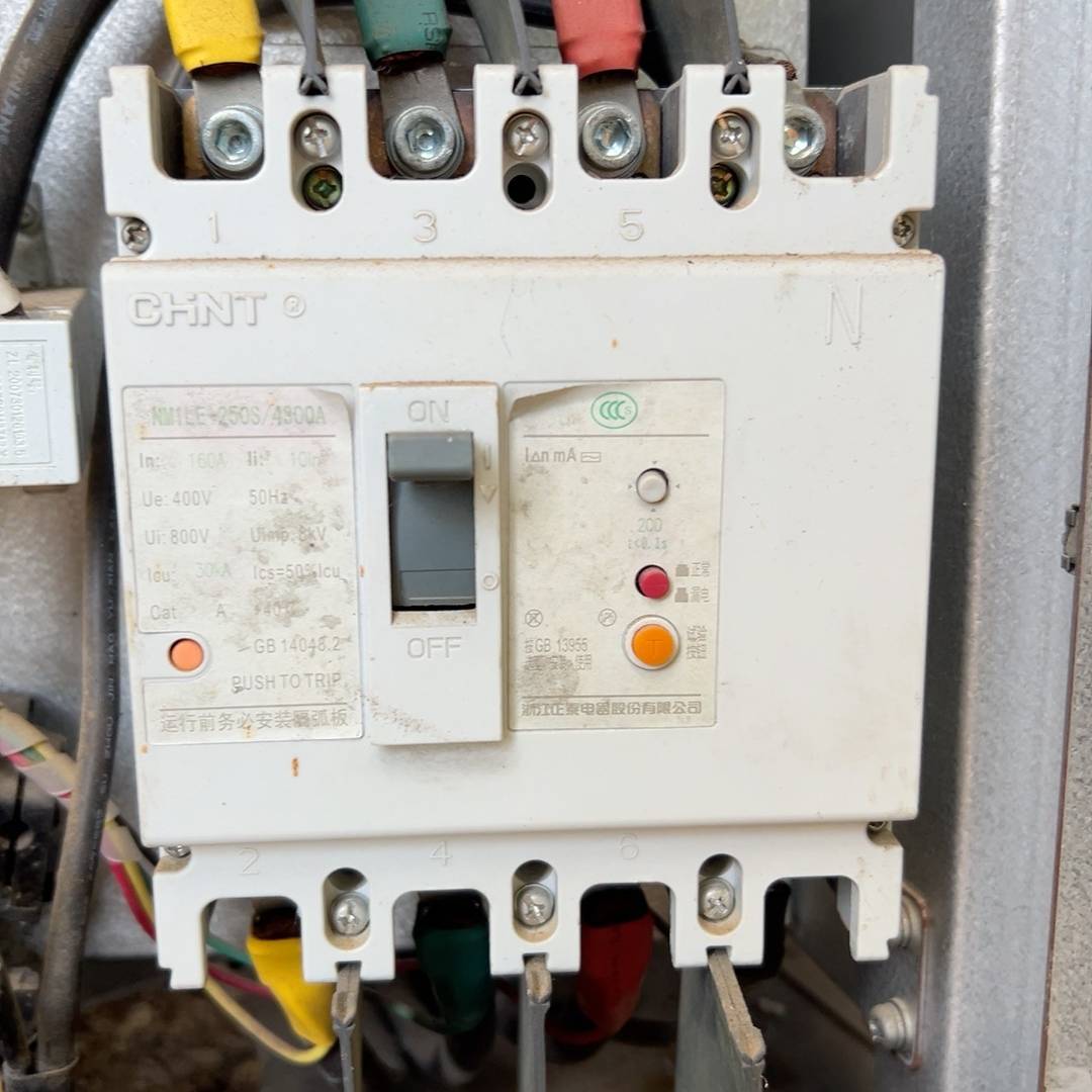 议价漏电断路器NM1LE-250S/4300A成色如图，适用