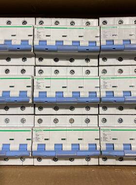 议价EZ7 4P100A断路器 正品 成色如图 80元适用