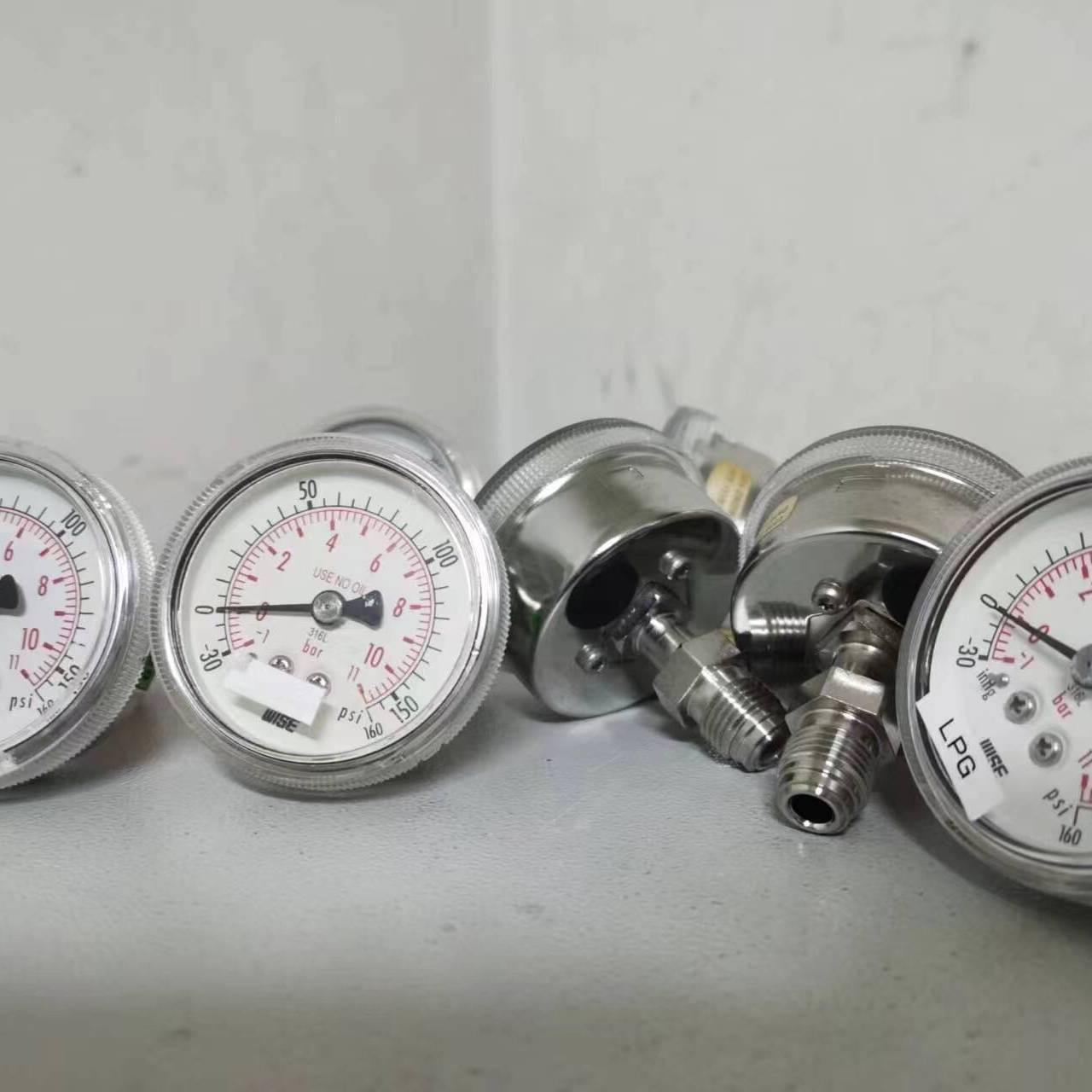 议价韩国进口保正品WISE压力表背接式超适用