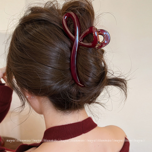 红色波浪抓夹女高级感2024新款后脑勺盘发发夹大号发量多鲨鱼夹子