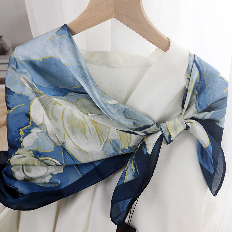 90CM云锦段哑光质感大方巾丝巾