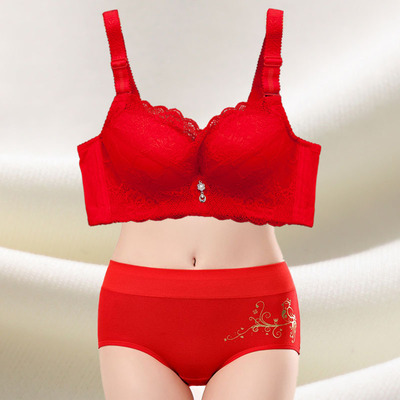 本命年大红色文胸套装无钢圈小胸性感加厚内衣女蕾丝新娘结婚胸罩