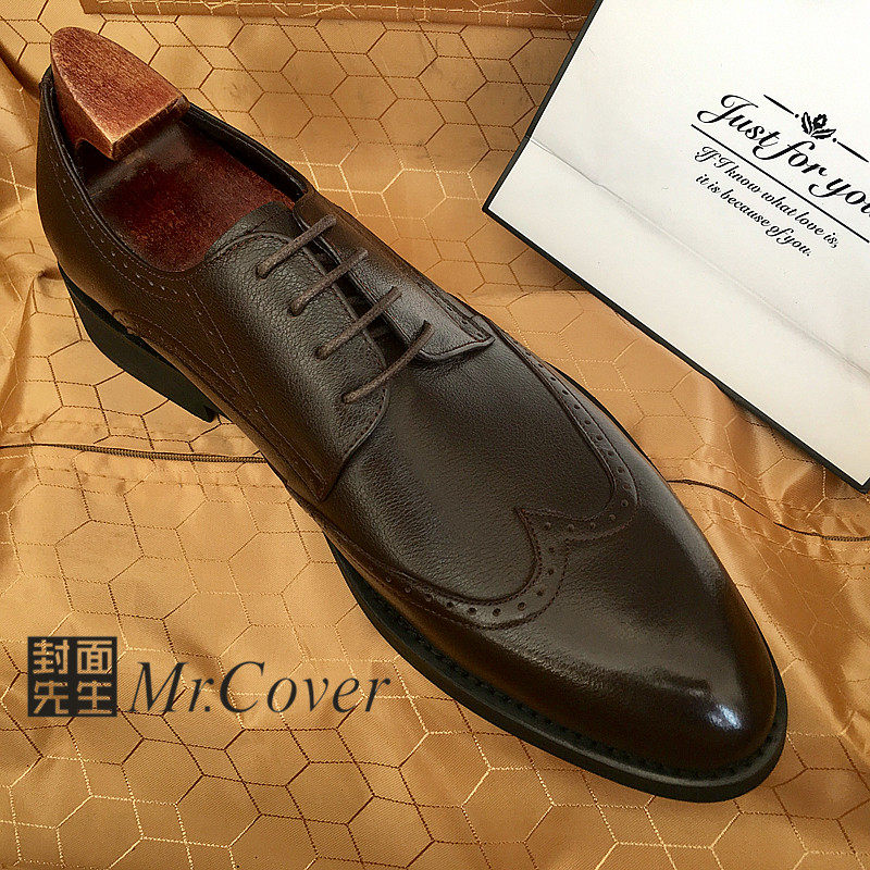 NEW HIGH-END LEATHER BROGUE CARVED BRITISH POINTED TOE HANDMADE LEATHER SHOES FOR MEN AND GROOMS WEDDING SUIT SHOES OXFORD SHOES