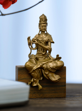 持莲自在观音佛像神像观世音菩萨像摆件铜像迷你精致小随身佛供奉