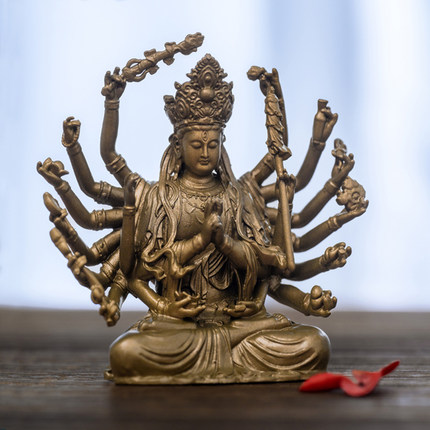 简修行复古准提菩萨像准提佛母像摆件黄铜随身佛像精致禅意装饰品