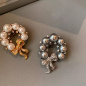 2024新款 珍珠水钻胸针珍珠山茶花胸花西装 领口配饰防走光扣别针