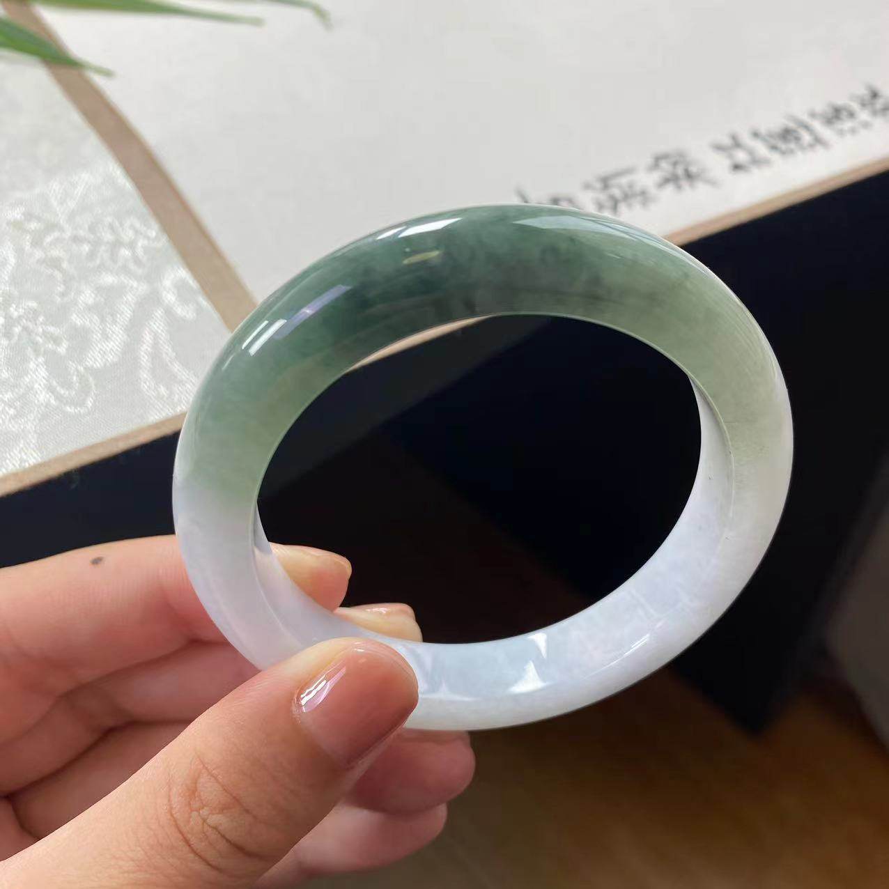 翡冷颜缅甸加工玉镯女冰种天然