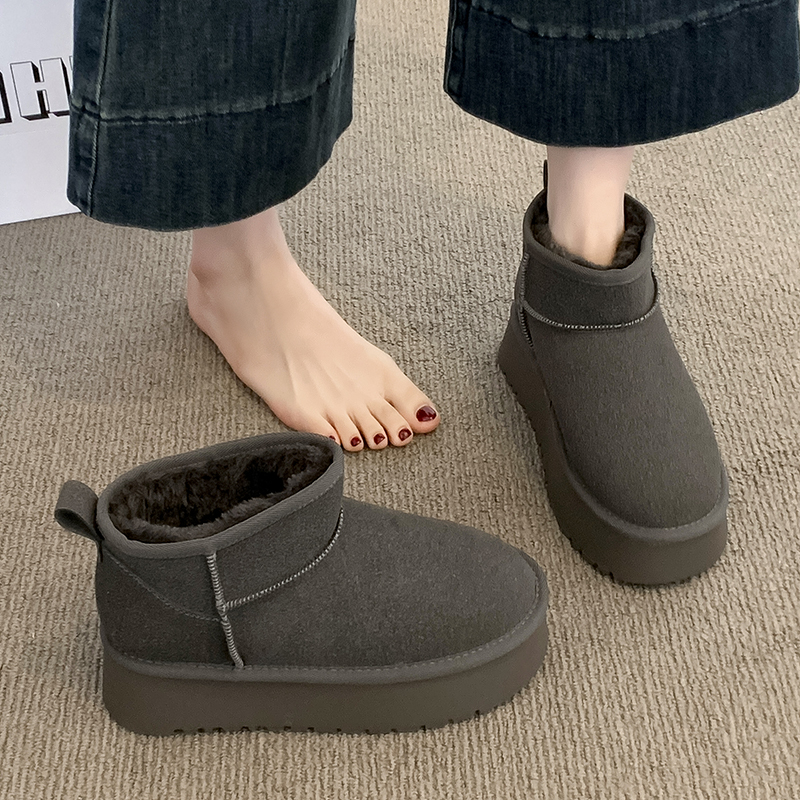 灰色防水防滑厚底皮毛一体雪地靴女2025新款冬季加绒东北大棉鞋子