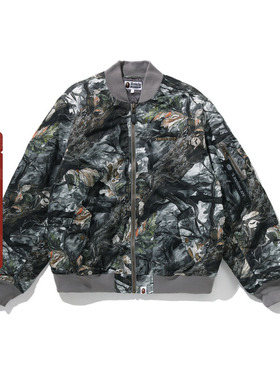 BAPE男装25年秋冬字母金属标树叶纹迷彩图案拉链夹克外套301411P