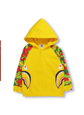 BAPE童装秋冬鲨鱼印花STA迷彩拼接连帽卫衣314602H