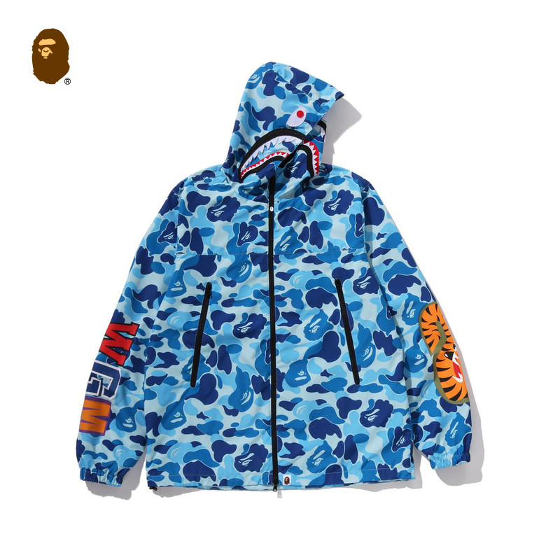 BAPE迷彩图案鲨鱼连帽夹克外套