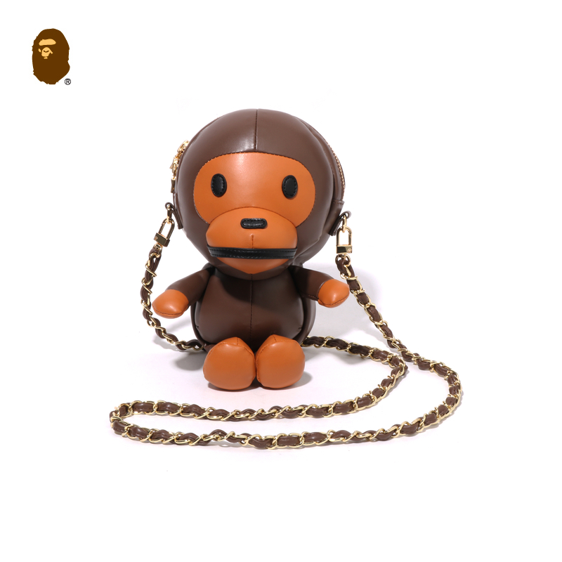 BAPE卡通立体小猴PU革斜挎包