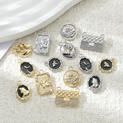 轻奢风合金封油保色吊坠