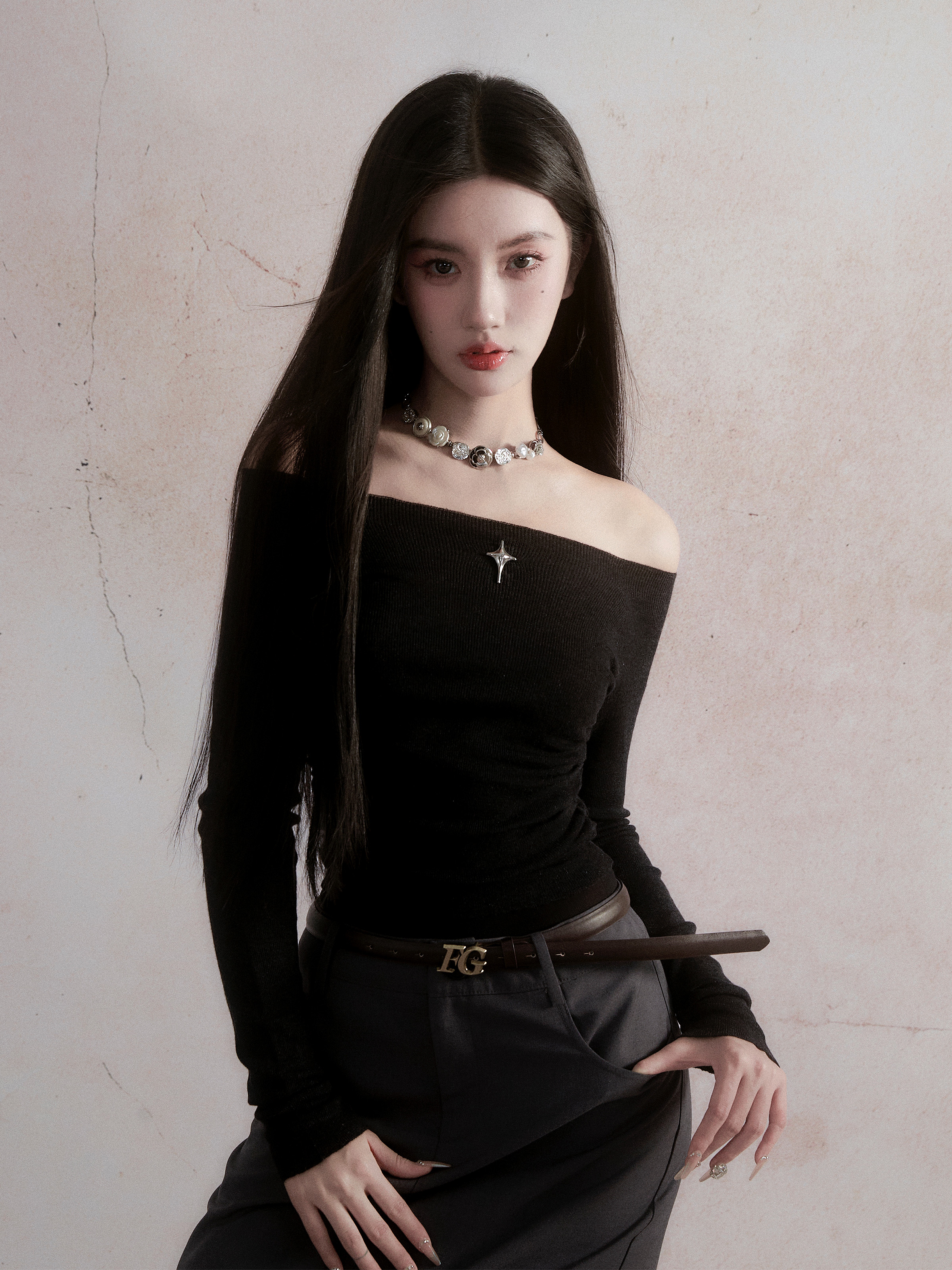 易碎商店复古一字肩长袖修身上衣