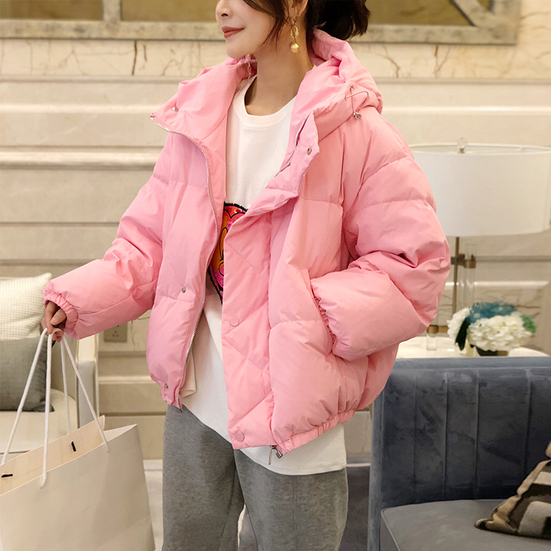 粉红色轻薄羽绒服外套小个子短款连帽面包服女冬季