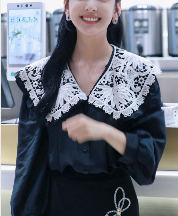 联名vov sandro章若楠乔欣同款娃娃领衬衫女法式蕾丝拼接黑色上衣