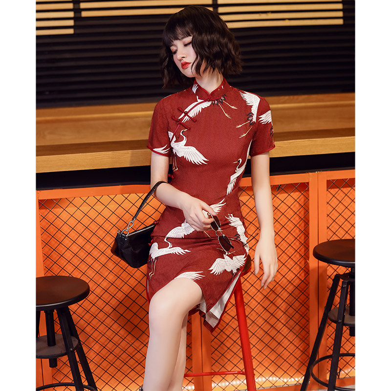 国潮旗袍改良2021年新款新娘年轻款少女红色连衣裙短款夏季小个子