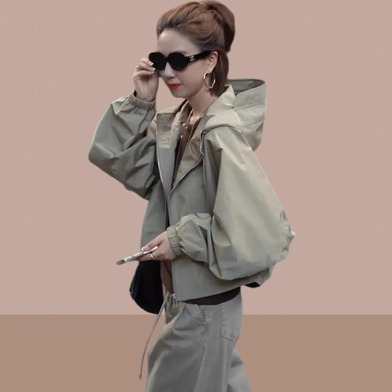 美式复古短款长袖连帽冲锋衣女秋季高级感洋气小个子宽松显瘦夹克