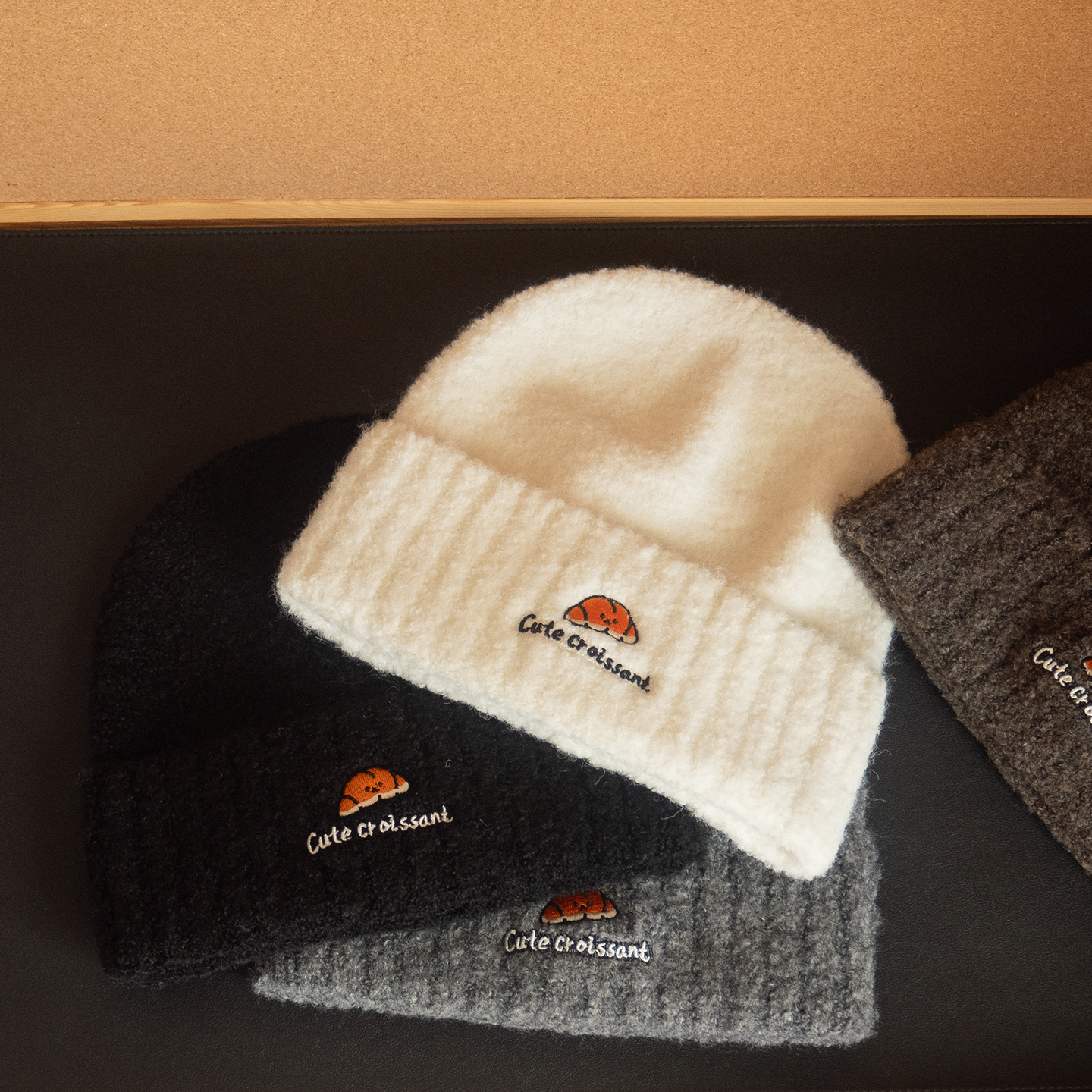 白川韩系秋冬卡通牛角包针织帽女羊毛混纺保暖护耳雪花毛线帽冷帽