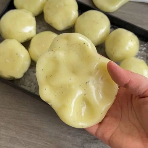Realistic Mashed Potato Squishy Ball, Textured Crinkle Sound