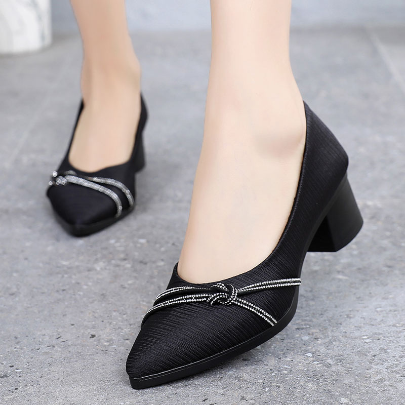 老北京布鞋女新款正品时尚高跟鞋尖头单鞋粗跟软底黑色上班工作鞋