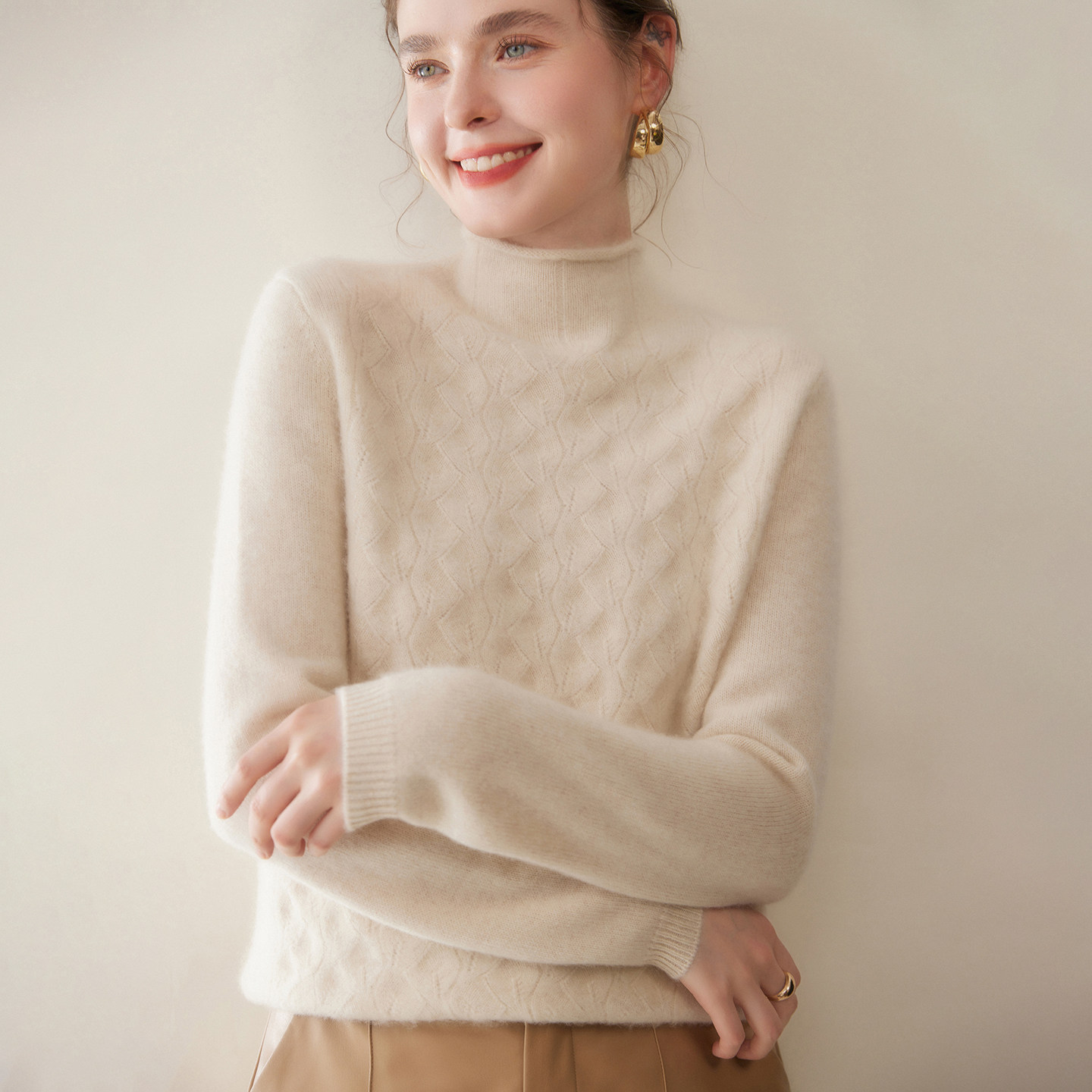 半高领山羊绒加厚保暖毛衣女