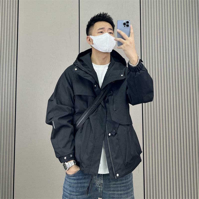梅一天户外工装连帽夹克男春秋潮牌多口袋运动宽松痞帅冲锋衣外套