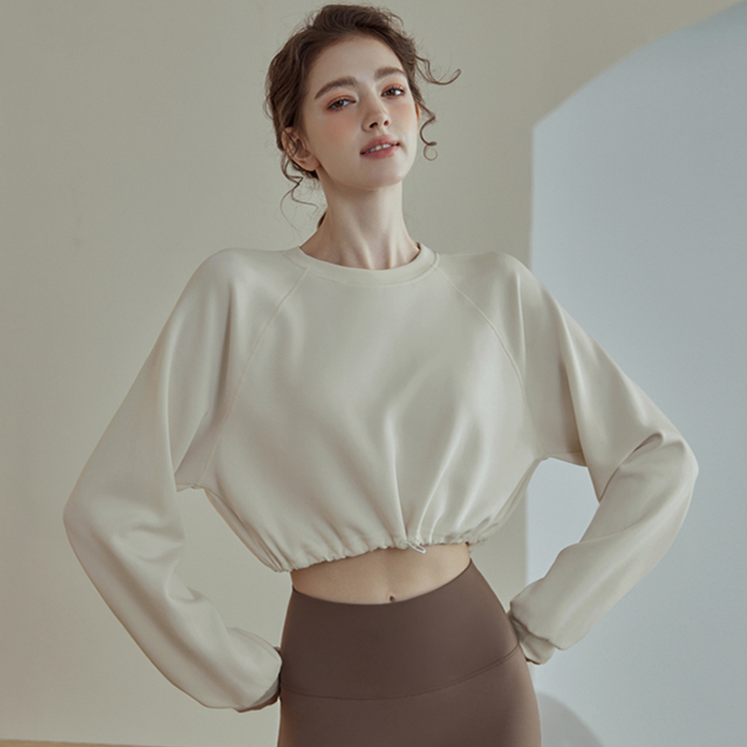 宽松运动T恤女圆领下摆抽绳收腰