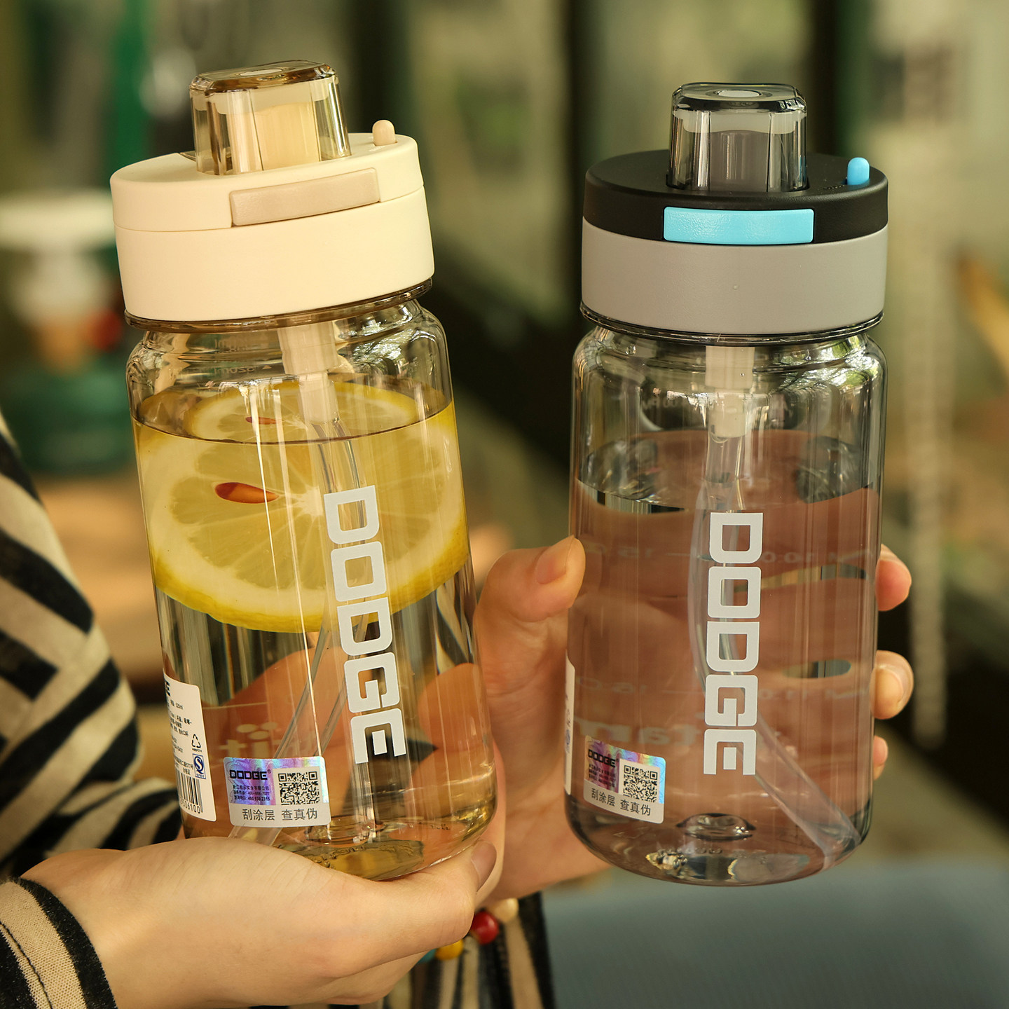 tritan水杯男生夏日可携式运动骑行水壶学生上学专用高颜值吸管杯