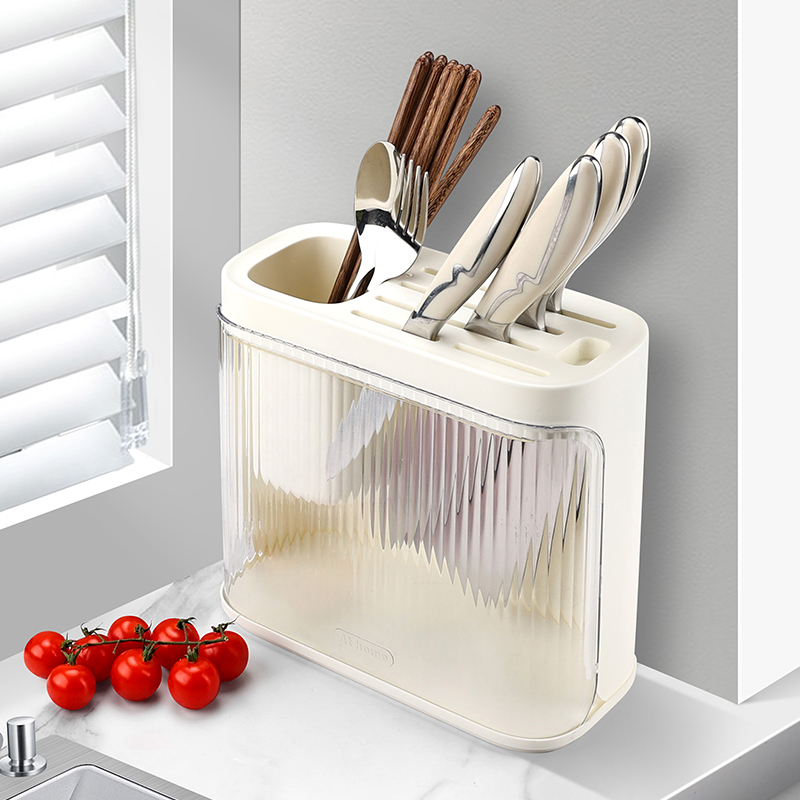 盒身設計方便取放刀筷