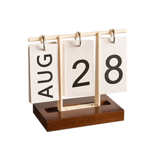 2026年松弛感衣架万年历木质翻页挂牌日历ins创意简约玄关桌面复古办公小台历装饰小摆件北欧新年定制礼物