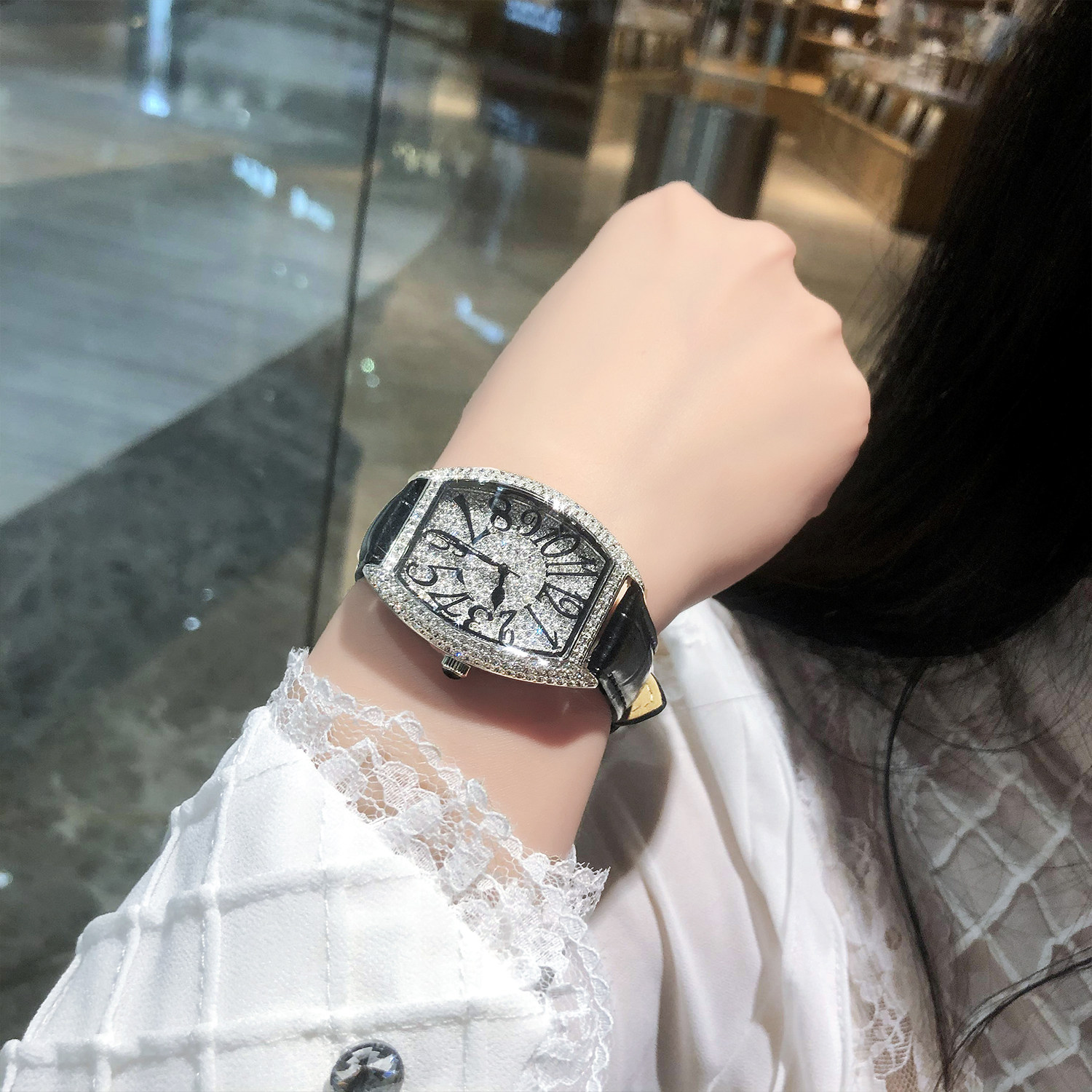 urab手表女施华洛奇酒桶形轻奢小众女表简约气质大气女士奢华表潮