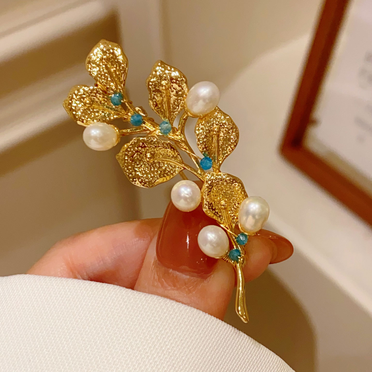 新中式天然淡水珍珠鎏金梅花胸针